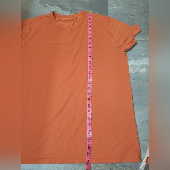 Bundle of 2 Lululemon soft short sleeves shirt. Orange. Very light grey. Men XL. - Picture 11 of 11